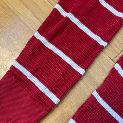 Pull rouge à rayures blanches American Eagle – Taille M