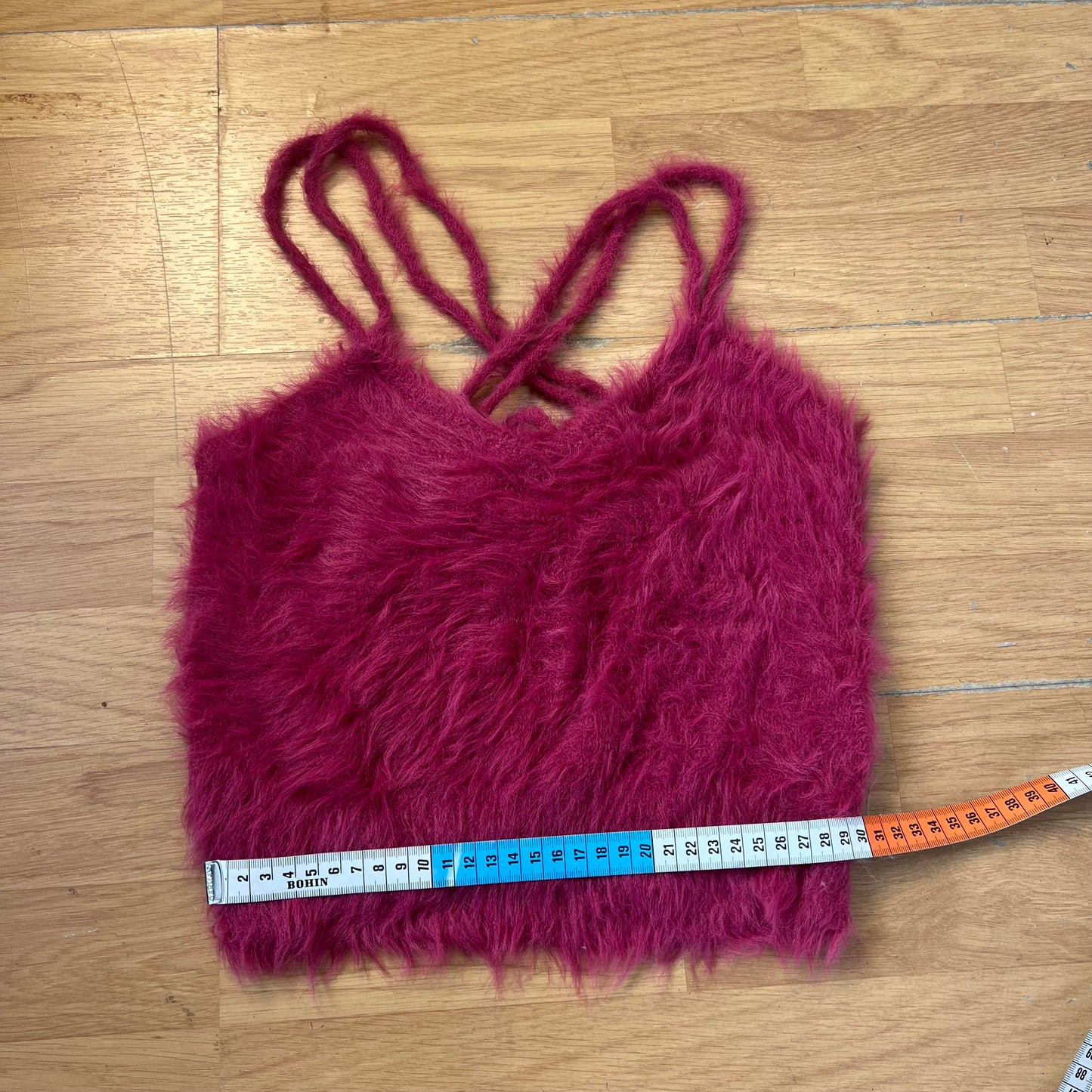 Top court fuchsia très doux avec bretelles réglables by ZAINAB