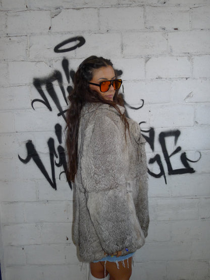 Veste en fourrure grise – BY SARLOTTE