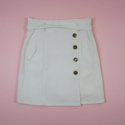Jupe blanche à ceinture incluse – by Zainab